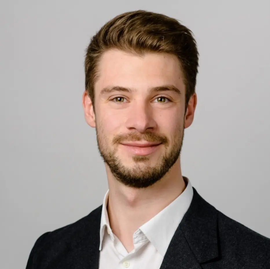 Dr. Hannes Döring