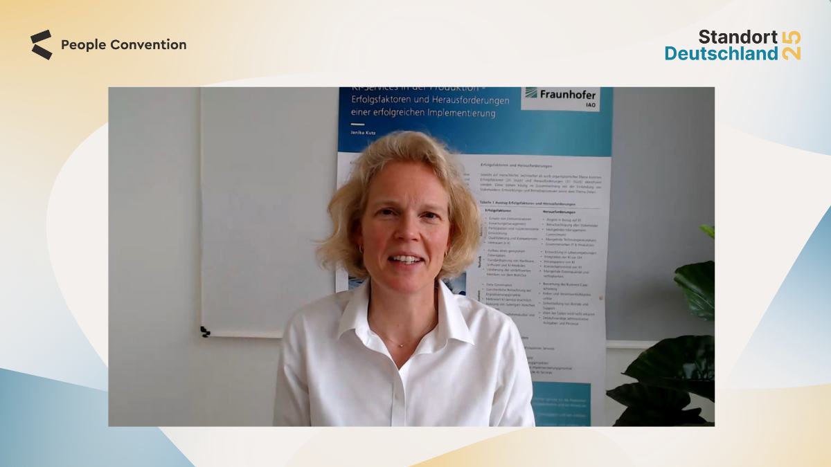 Katharina Hoelzle People Convention